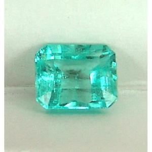 Colombian RARE untreated VS intense medium green precision emerald cut Emerald 1.00 ct.